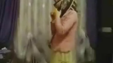 Bà trong phim dit nhau bo chong con dau cakehole và âm đạo