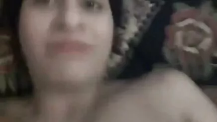 Sie mũ spass beim làm bằng con dau xinh dep tay