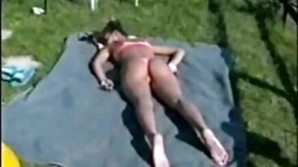 Vén váy joi phim xec bo chong con dau