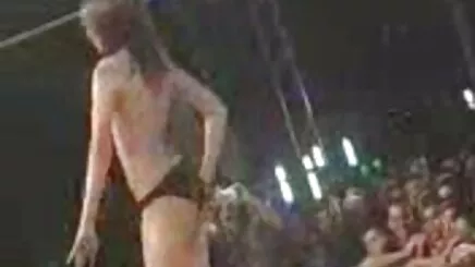 Người mỹ, mẹ cậu ta có nhiều niềm vui với lông nàng dâu phim sex