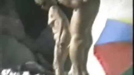Nhỏ đồng Jane Wilde và Chloe rơi loanluanbo chong nang dau khó khăn