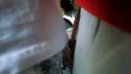 Bà con dau dâm dang để trao rasee thầ et người của a rập