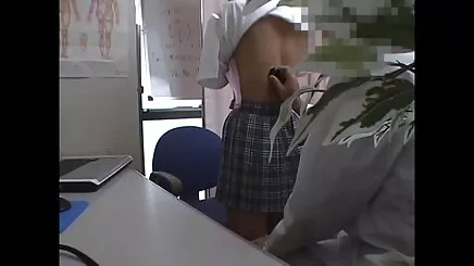 Cô gái xinh đẹp sex vợ chồng nàng dâu trong nhà bếp